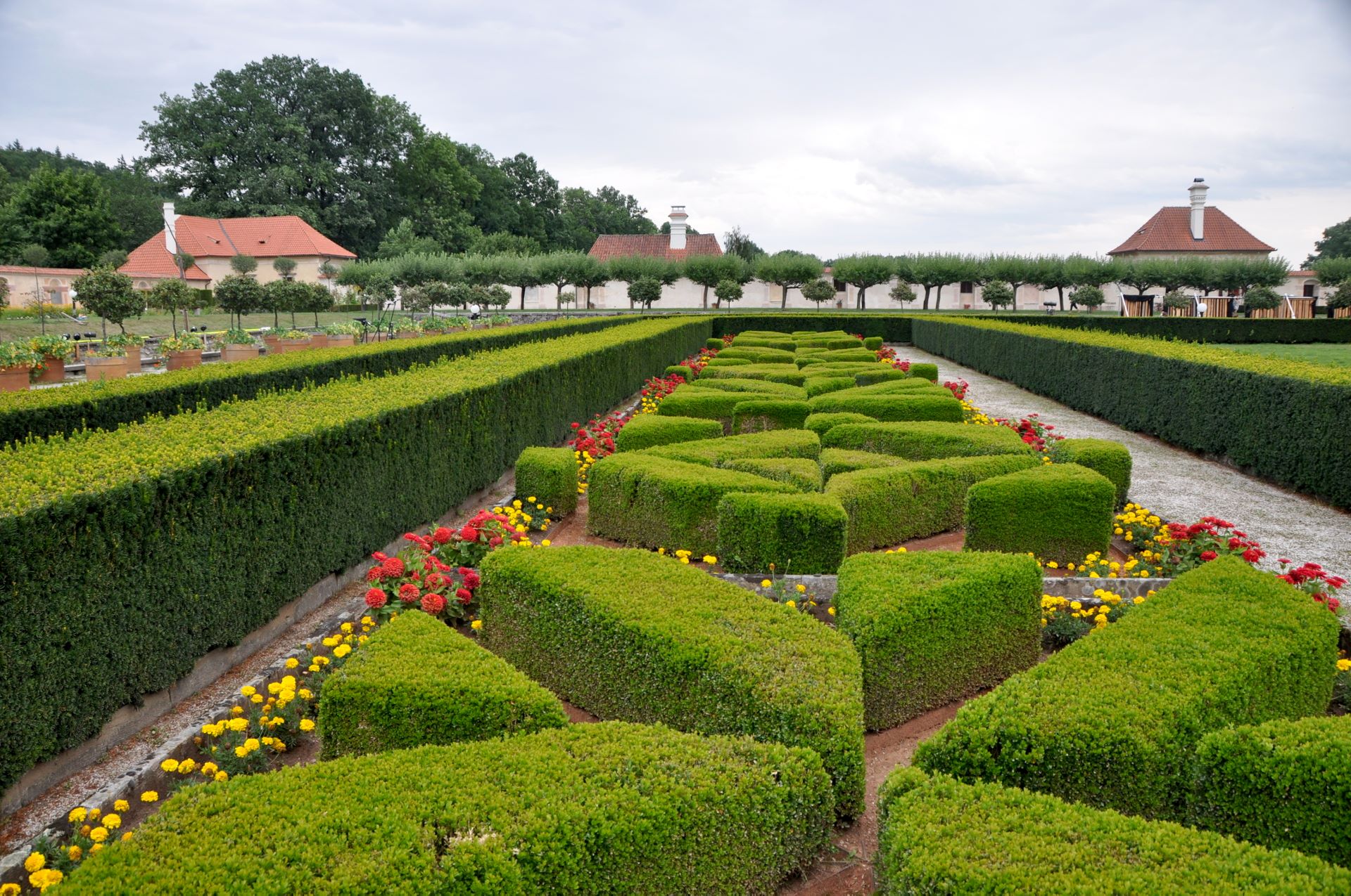 Zamek Kratochvile (deutsch Kurzweil) (Photo license: CC BY 2.0)